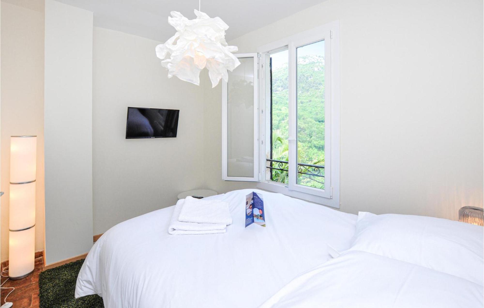 Awesome Apartment In Saint-Jeannet With Kitchen エクステリア 写真